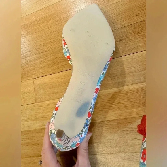 J. Crew Colette Bow Pumps in Liberty Poppy & Daisy - Picture 8 of 10